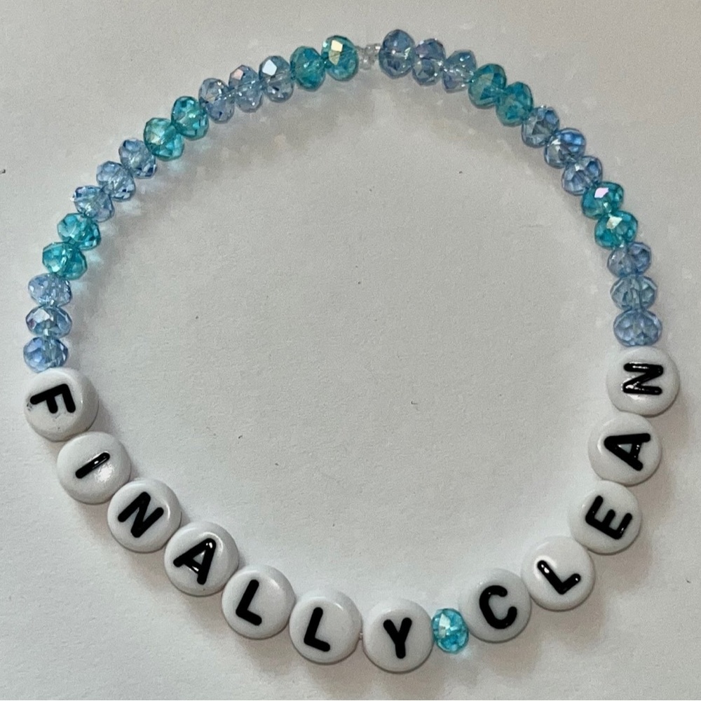 Taylor Swift Finally Clean Swarovski Bracelet